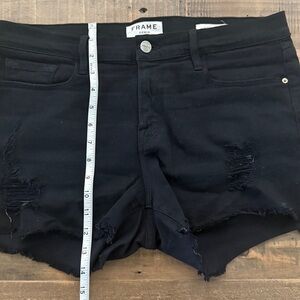 Frame Denim Women's Black Distressed Shorts Le Cutoff Size 30